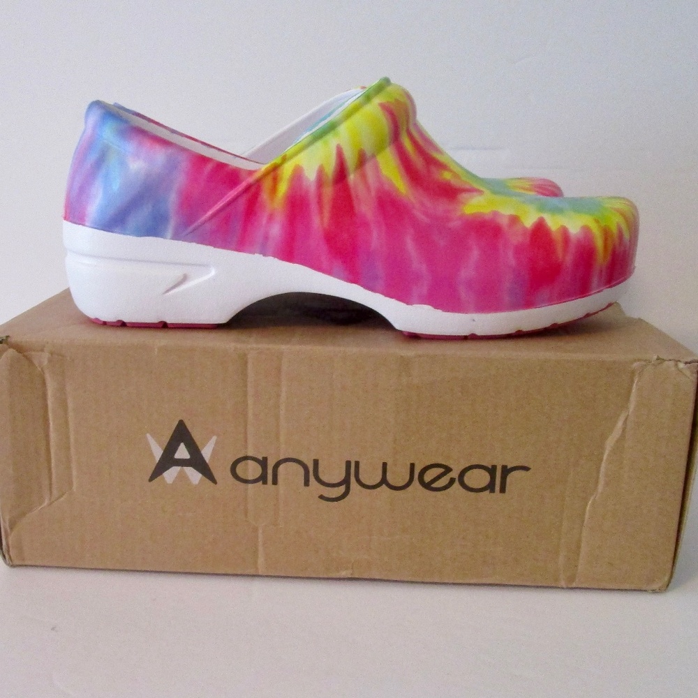 Anywear Angel Vivid Tie Dye Clogs for Women Size 8